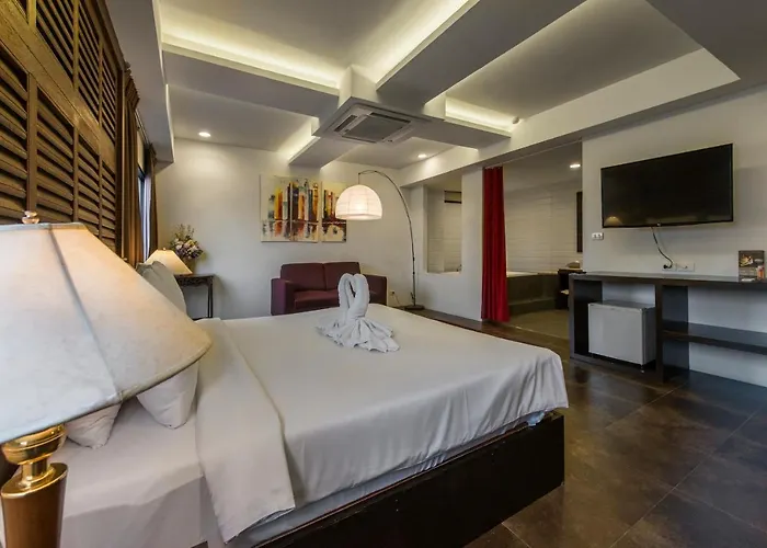 Nanda Heritage Hotel 4*